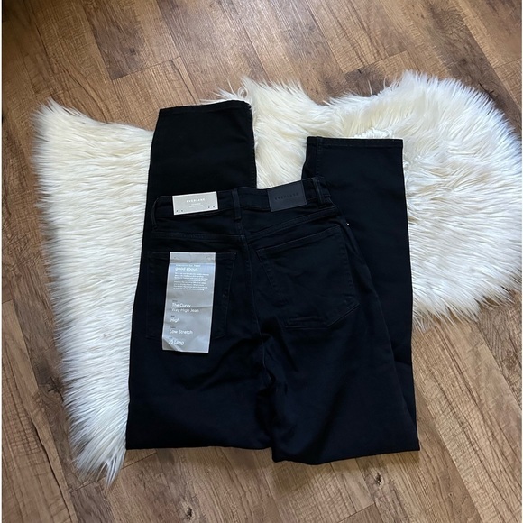 EVERLANE The Curvy Way High Jean In Black - Picture 6 of 7